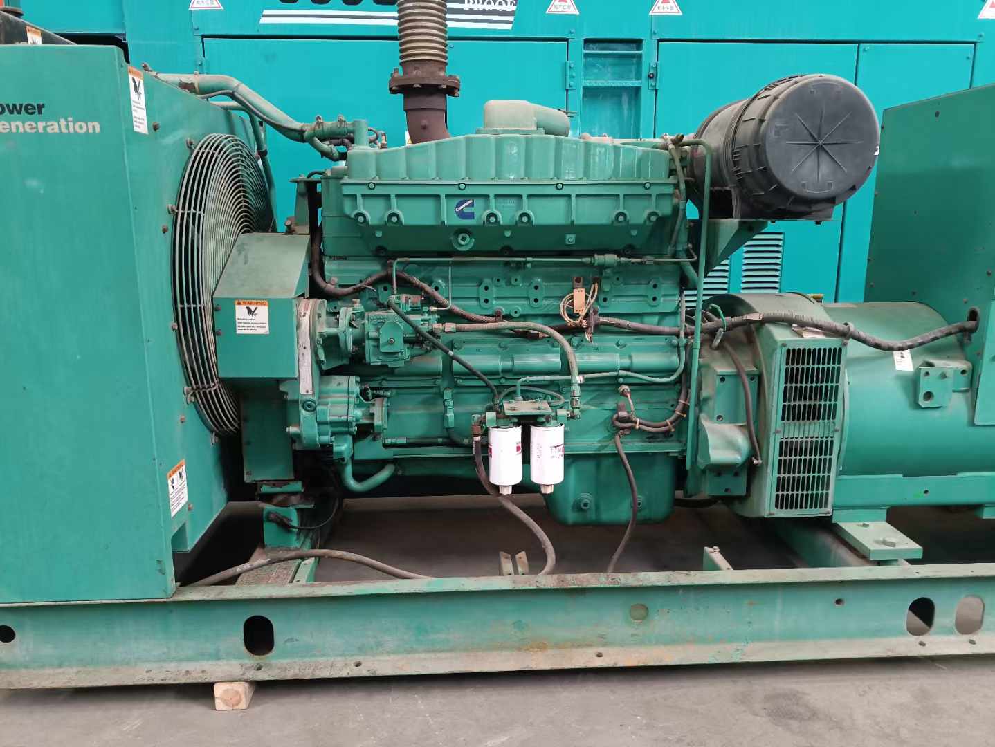 赛罕过载会对 600kW 柴油发电机组造成哪些损害？